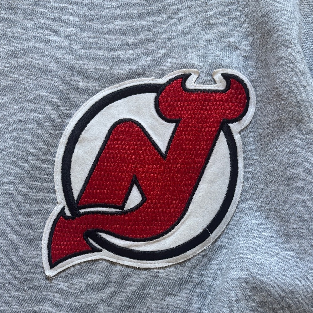 Vintage New Jersey devils sweatshirt. - Picture 3 of 4